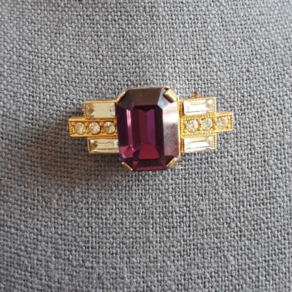 VINTAGE: Art Deco Inspired Brooch